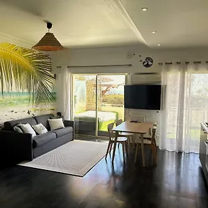 Apartment Baie-des-anges Front De